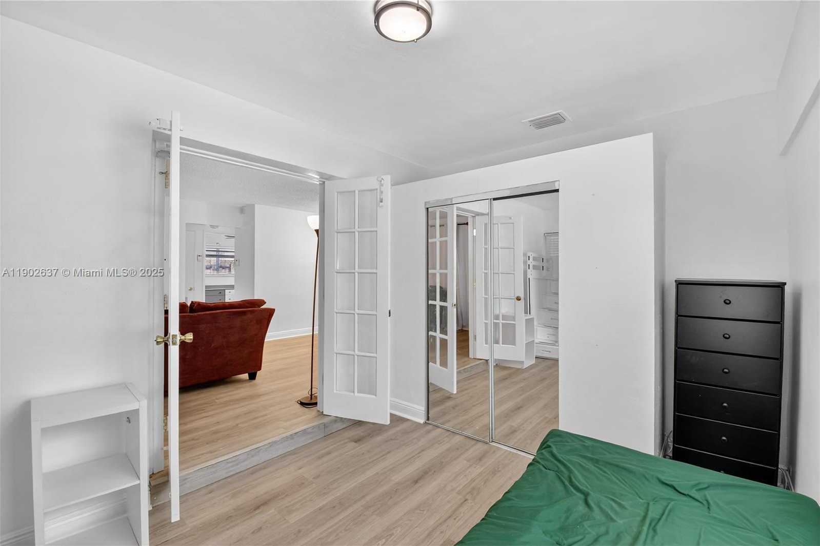 Small Image of 554 NORTH WEST 46TH ST #1, Oakland Park Number 29