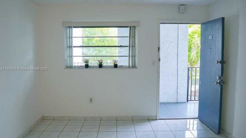 Small Image of 2496 SOUTH WEST 17TH AVE #5308, Miami Number 4