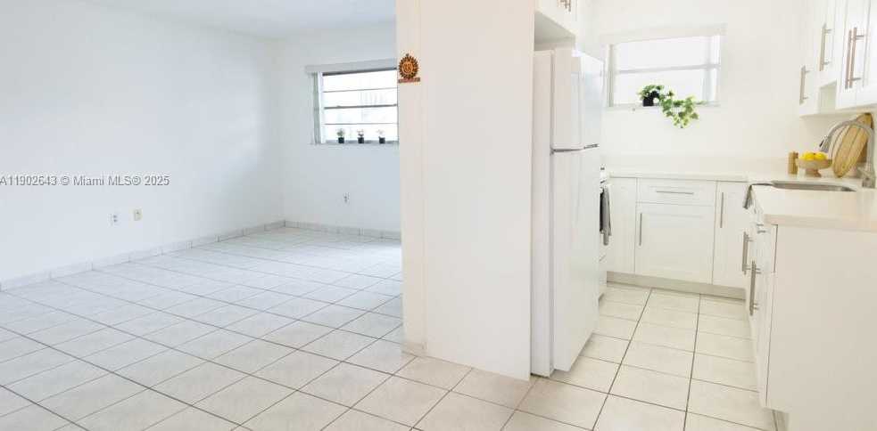 Small Image of 2496 SOUTH WEST 17TH AVE #5308, Miami Number 9