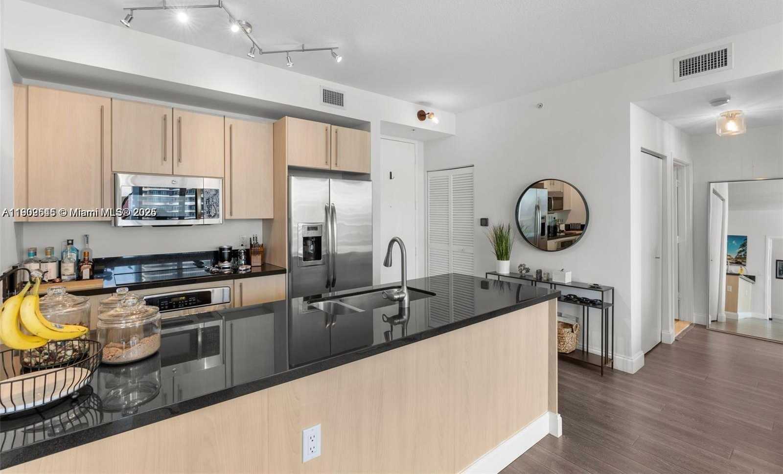 Small Image of 79 SOUTH WEST 12TH ST #2204-S, Miami Number 7