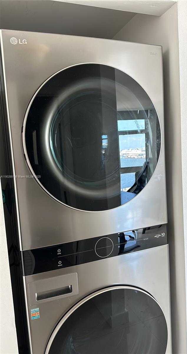 Small Image of 41 SOUTH EAST 5TH ST #1201, Miami Number 10