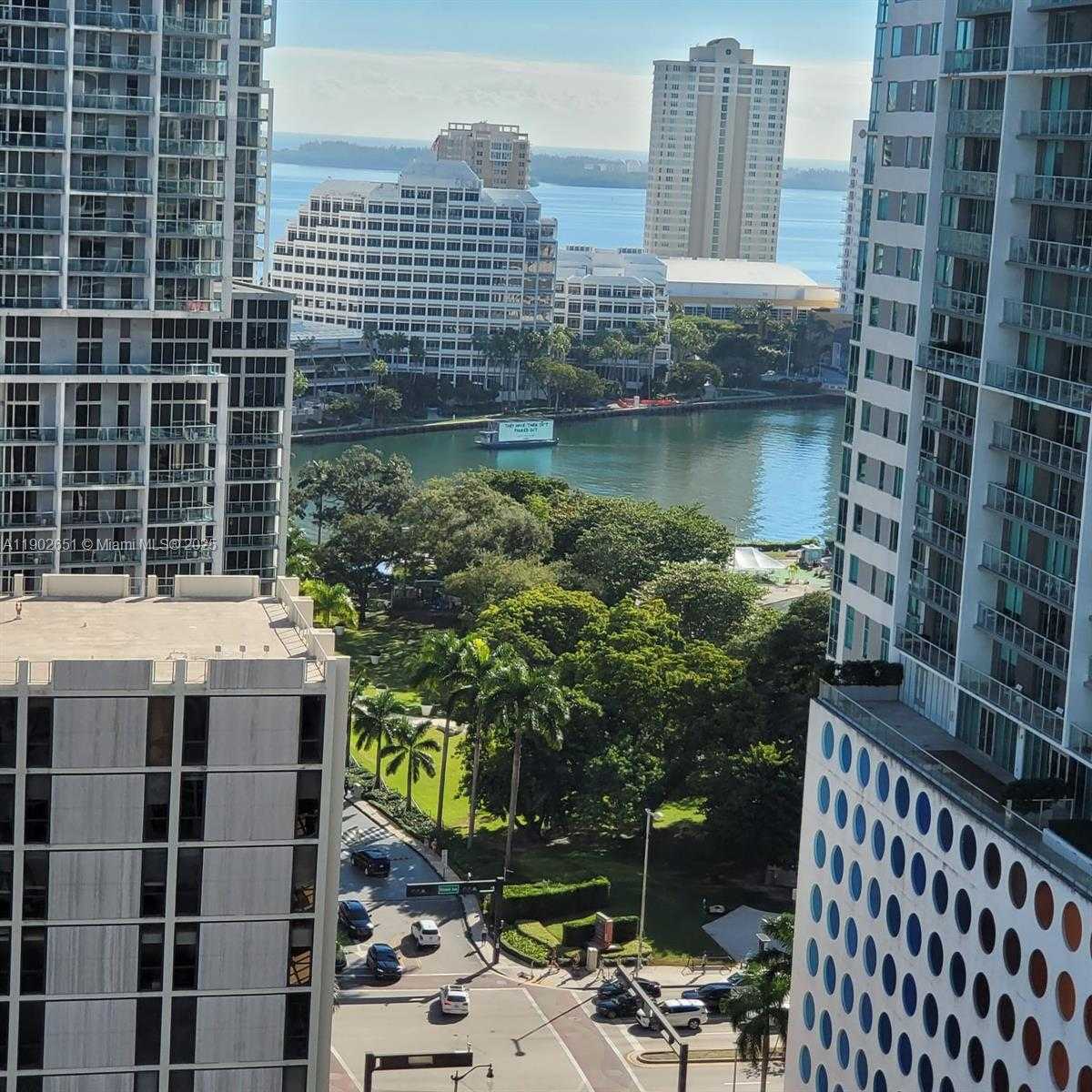 Small Image of 41 SOUTH EAST 5TH ST #1201, Miami Number 18