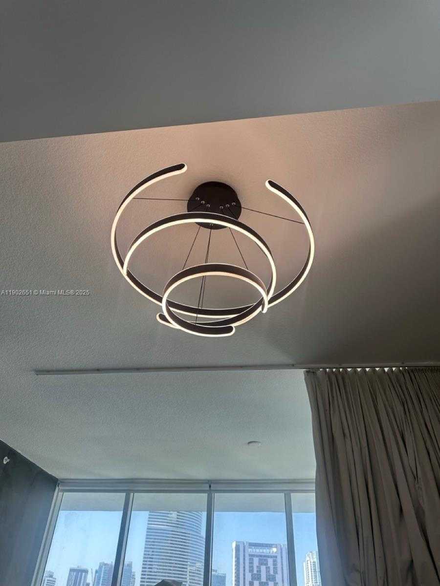 Small Image of 41 SOUTH EAST 5TH ST #1201, Miami Number 7