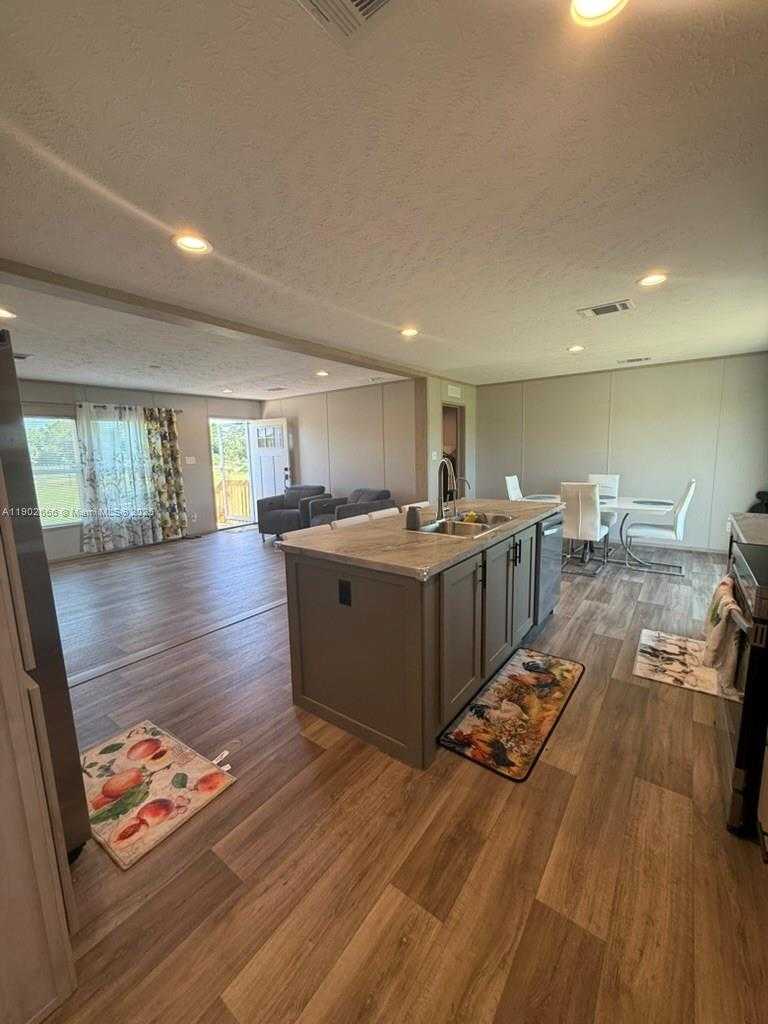 Small Image of 1250 HOMESTEAD AVE, Clewiston Number 14