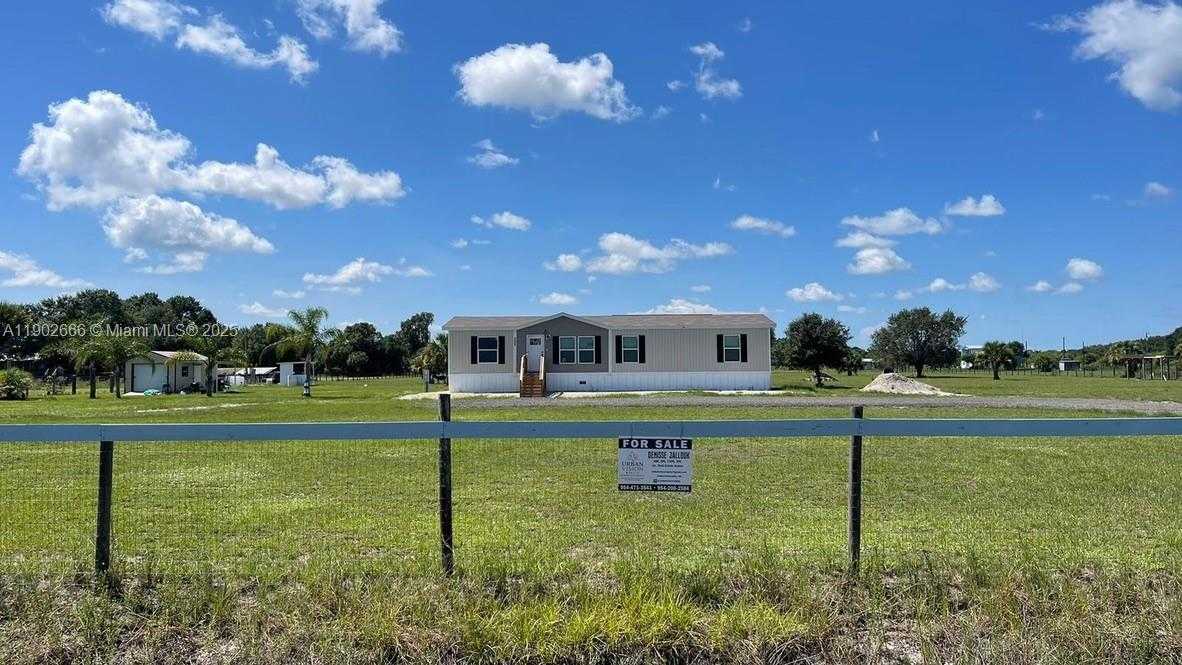 Small Image of 1250 HOMESTEAD AVE, Clewiston Number 2
