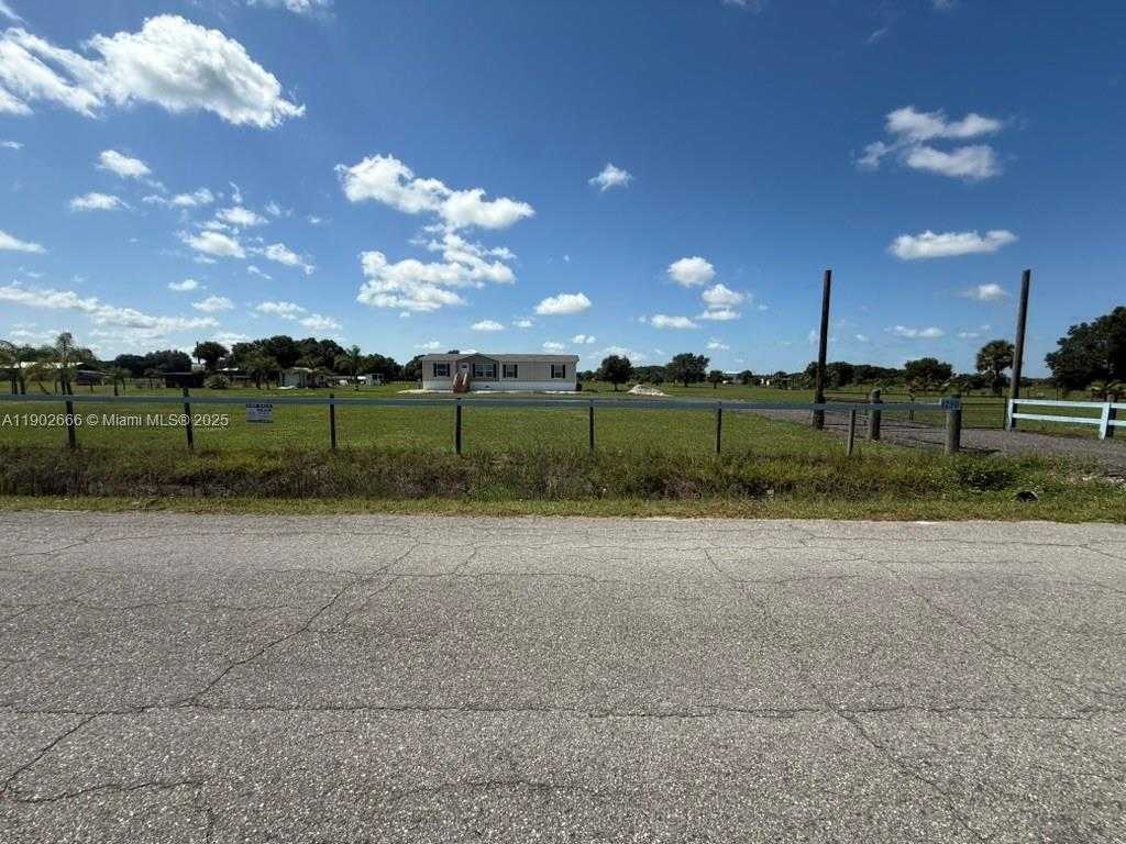 Small Image of 1250 HOMESTEAD AVE, Clewiston Number 30