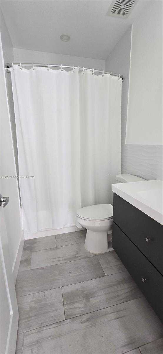 Small Image of 3823 THOMAS AVE, Miami Number 11