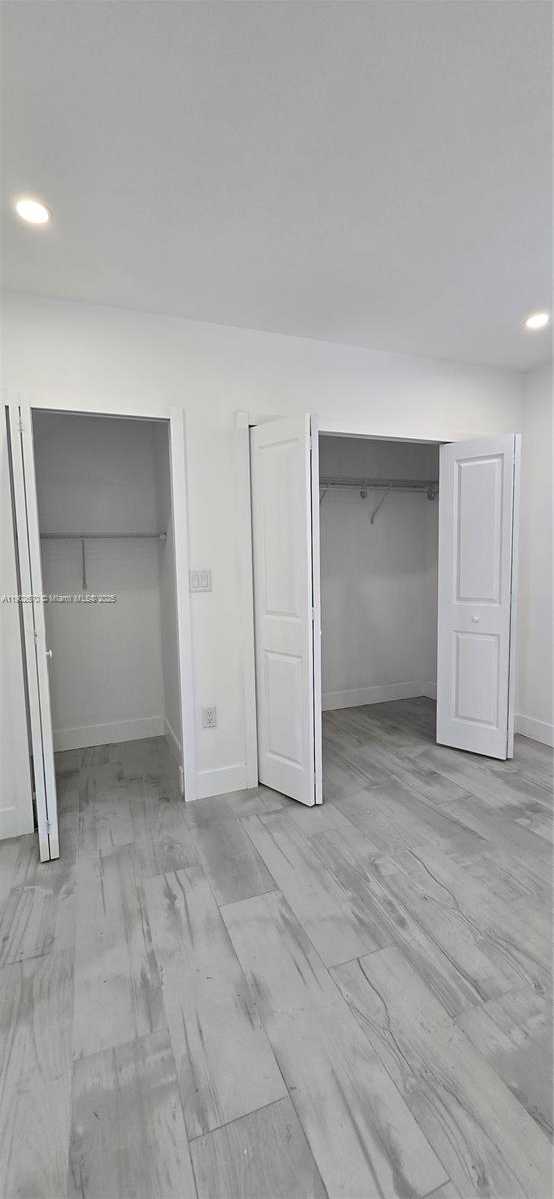 Small Image of 3823 THOMAS AVE, Miami Number 14