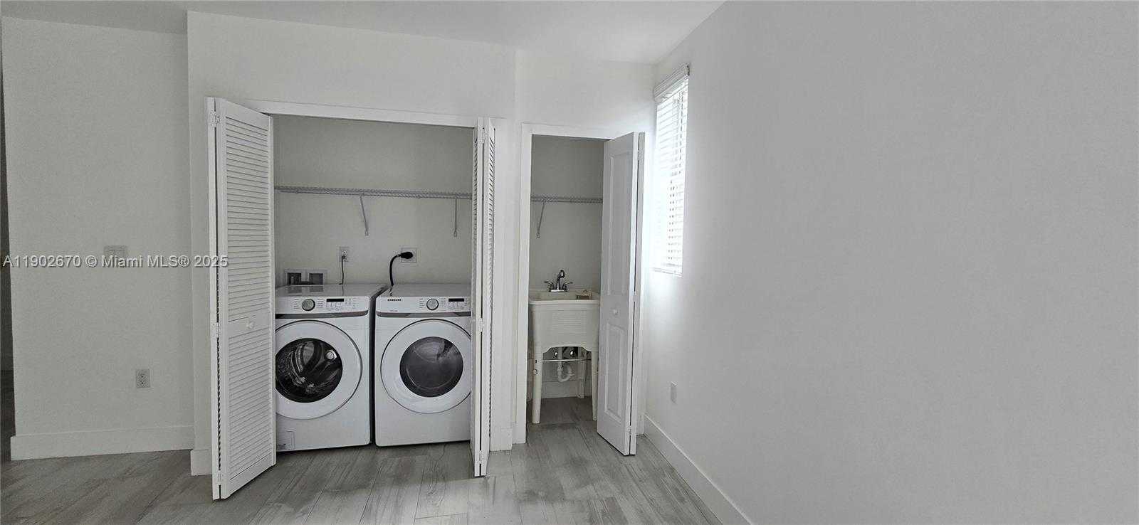 Small Image of 3823 THOMAS AVE, Miami Number 22