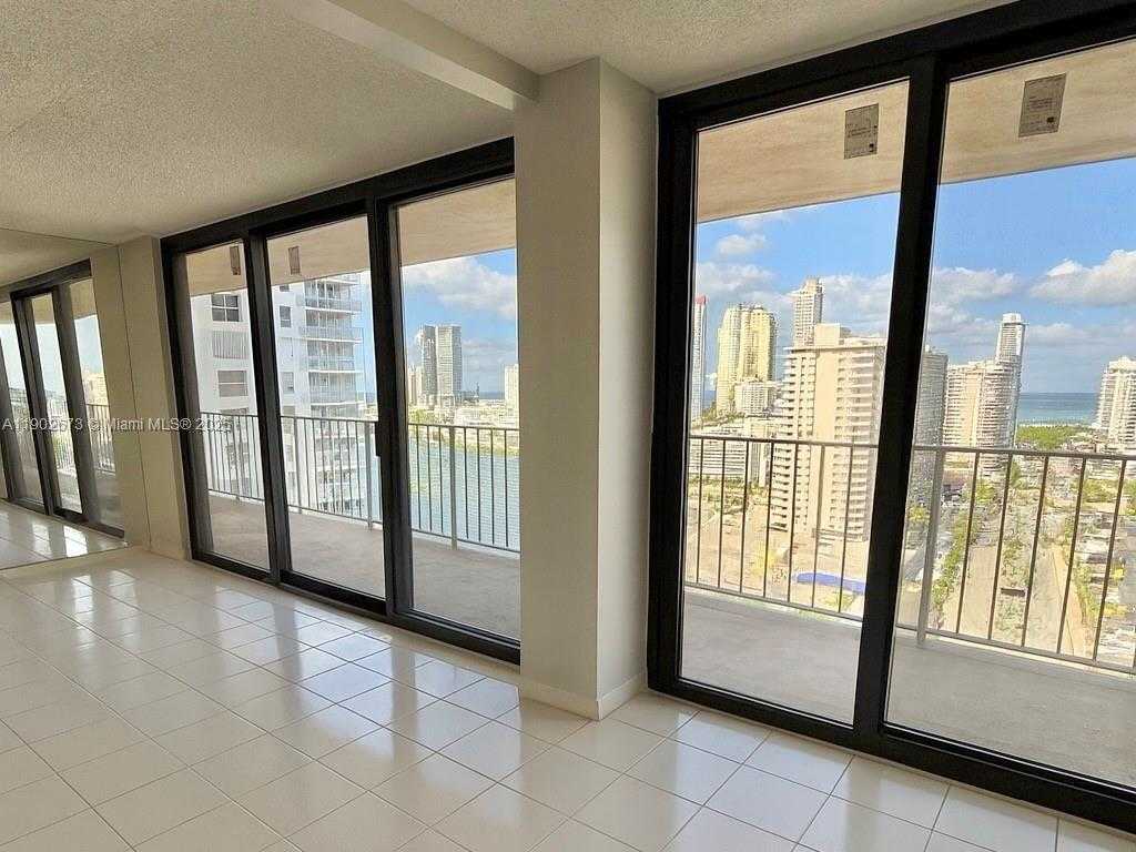 Small Image of 290 174TH ST #2010, Sunny Isles Beach Number 4