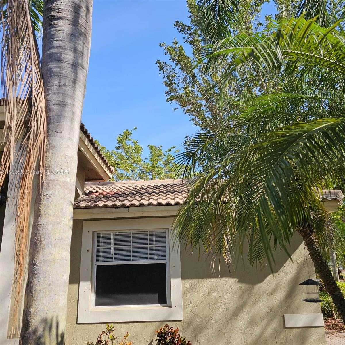 Small Image of 4121 SAPPHIRE BND, Weston Number 2