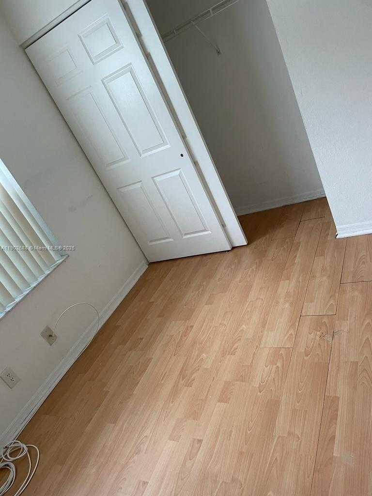 Small Image of 4121 SAPPHIRE BND, Weston Number 5