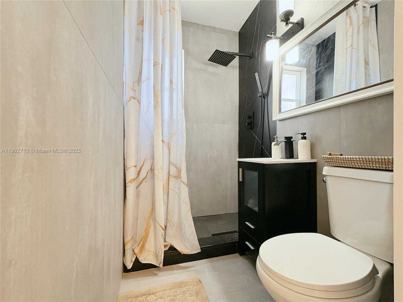 Small Image of 1726 THOMAS ST #2, Hollywood Number 13