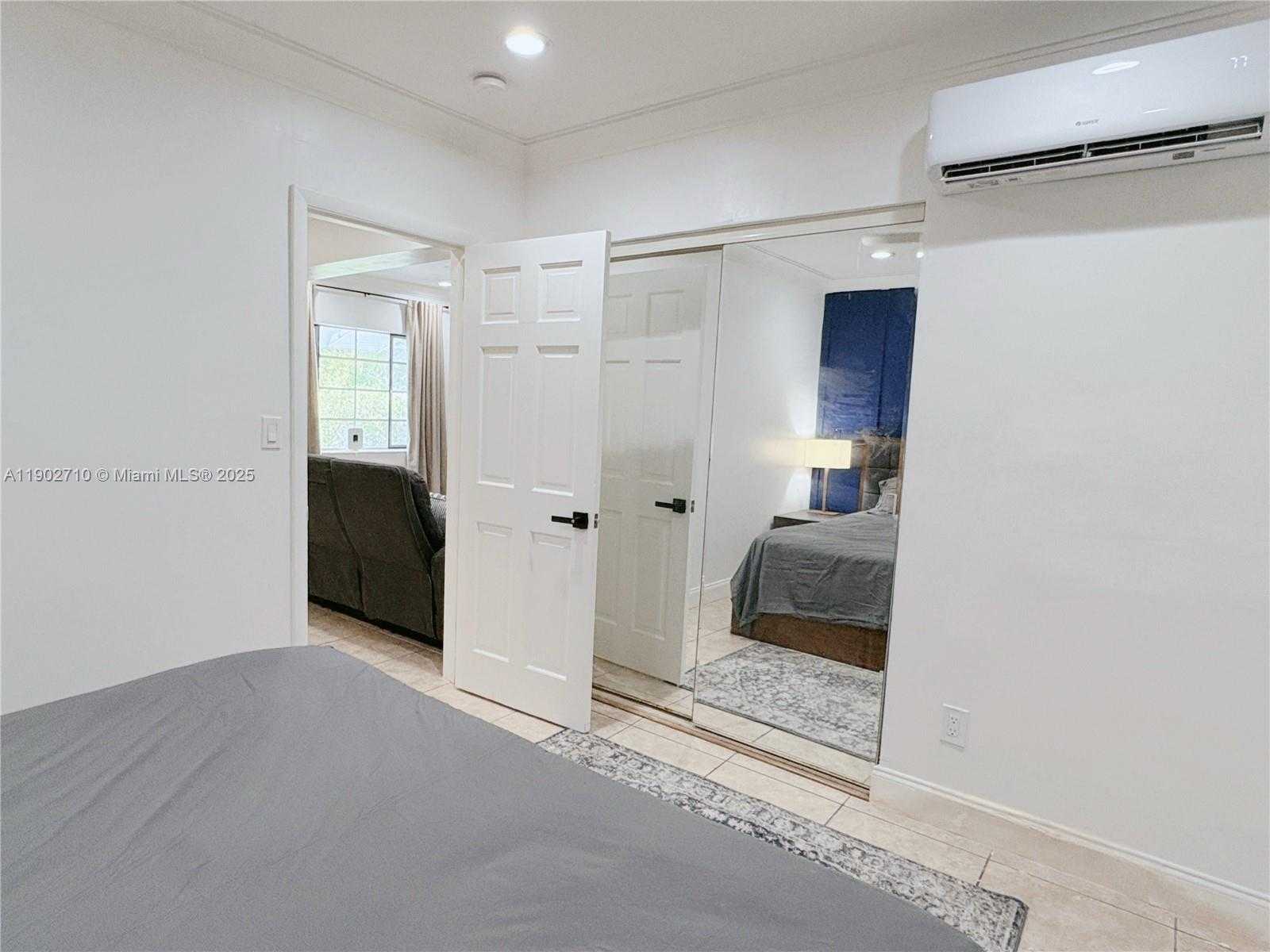 Small Image of 1726 THOMAS ST #2, Hollywood Number 16