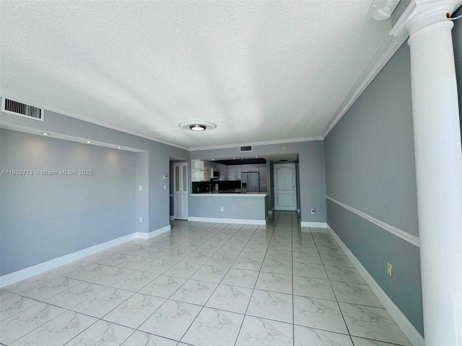 Small Image of 3625 NORTH COUNTRY CLUB DR #2009, Aventura Number 13