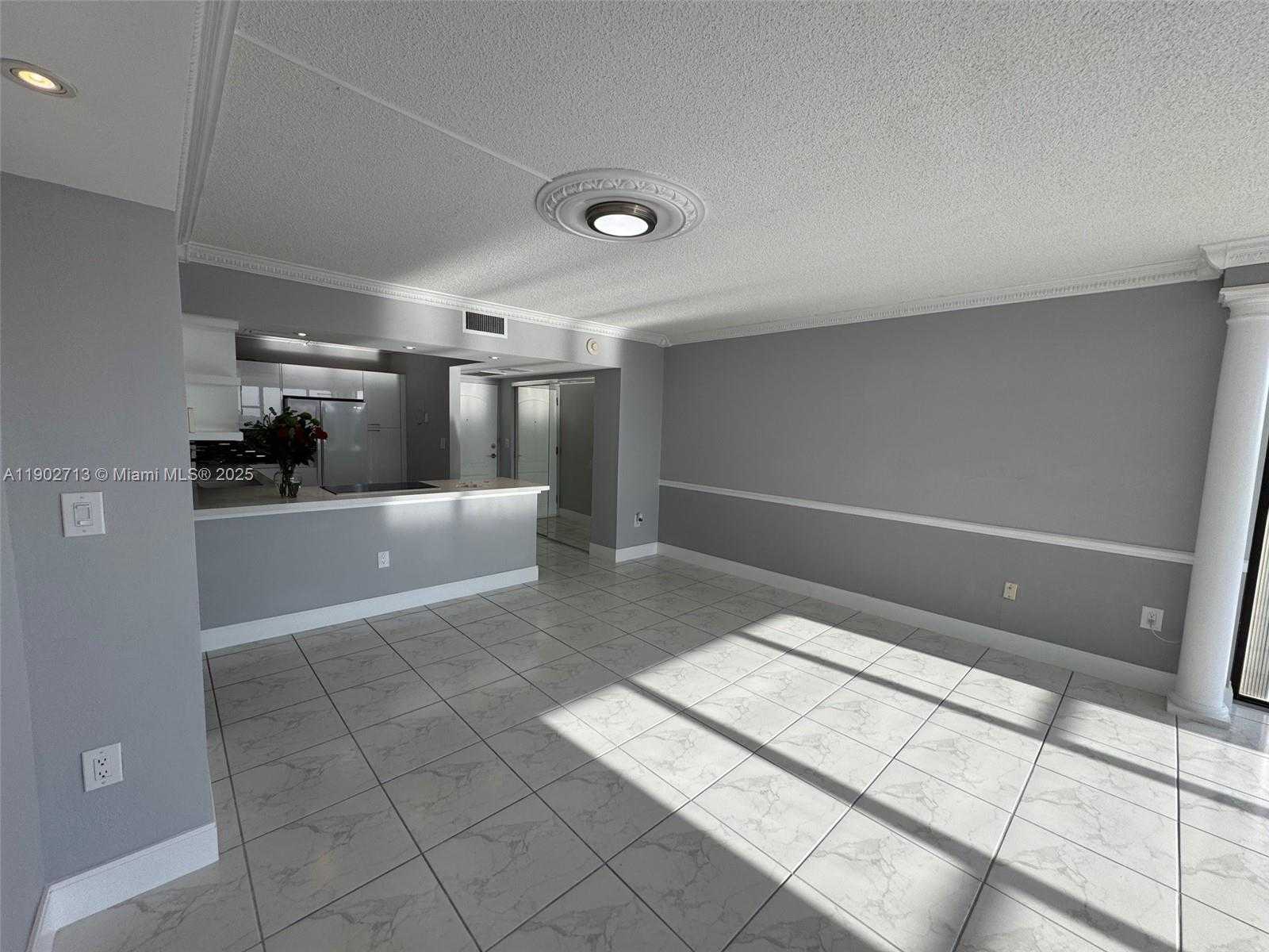 Small Image of 3625 NORTH COUNTRY CLUB DR #2009, Aventura Number 42