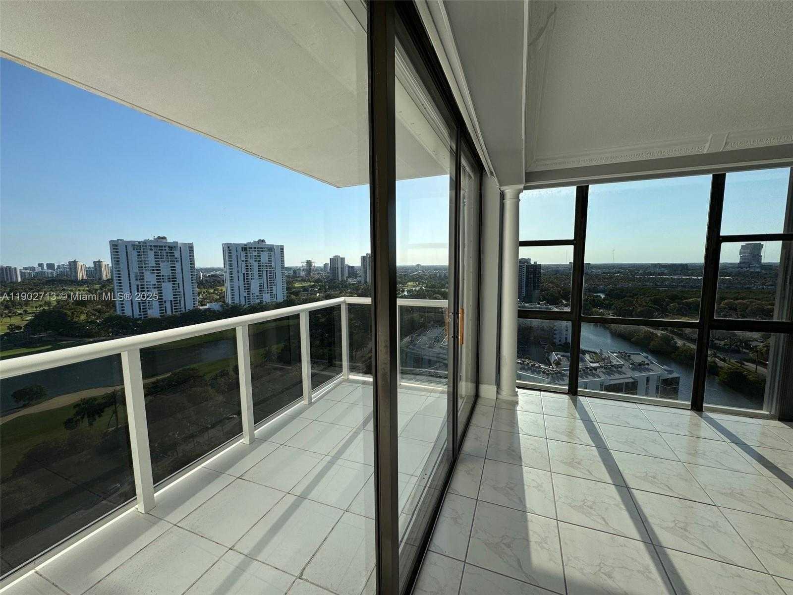 Small Image of 3625 NORTH COUNTRY CLUB DR #2009, Aventura Number 43