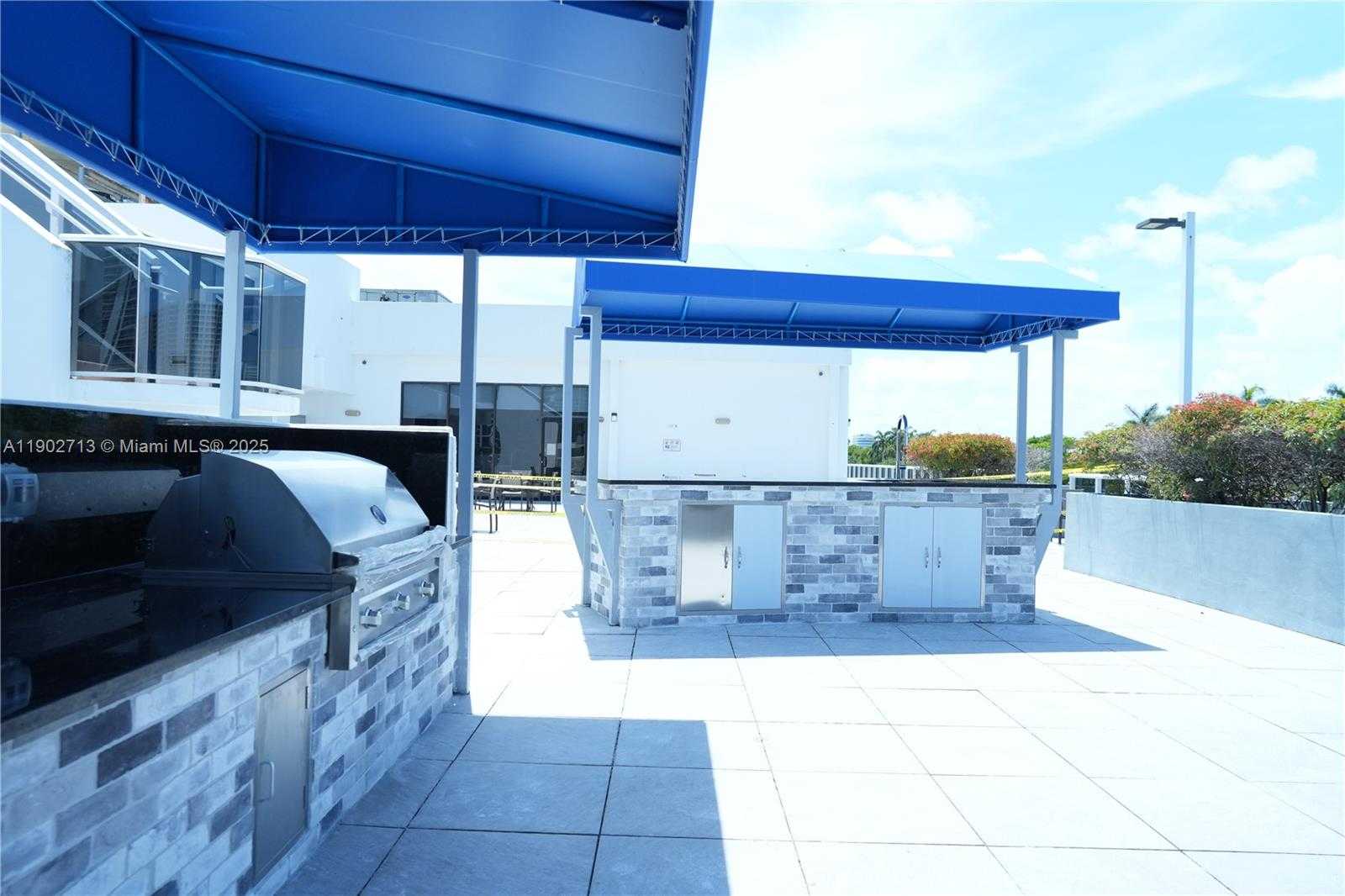 Small Image of 3625 NORTH COUNTRY CLUB DR #2009, Aventura Number 60