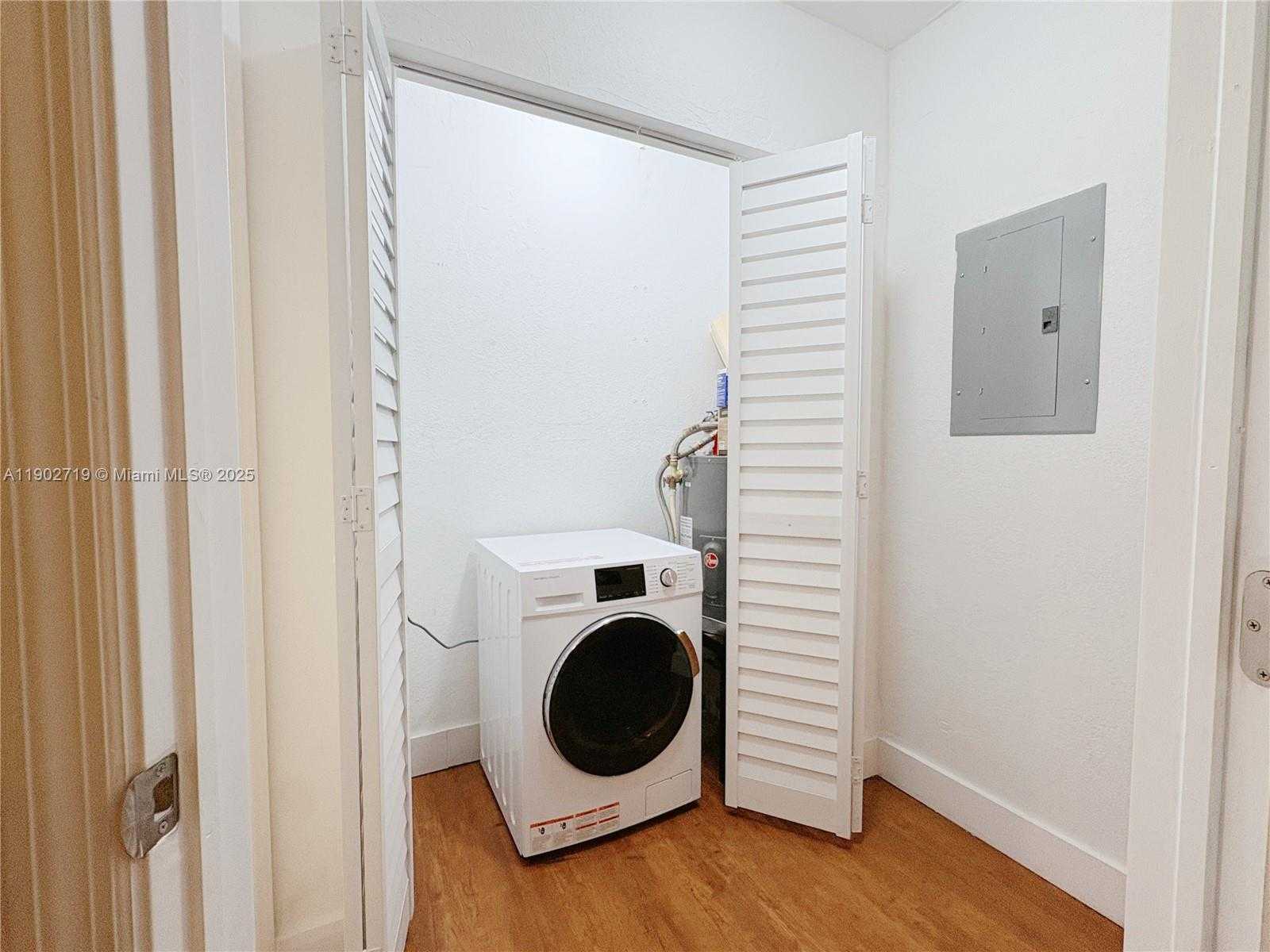 Small Image of 1726 THOMAS ST #3, Hollywood Number 10