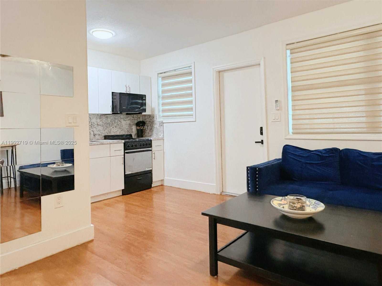 Small Image of 1726 THOMAS ST #3, Hollywood Number 5