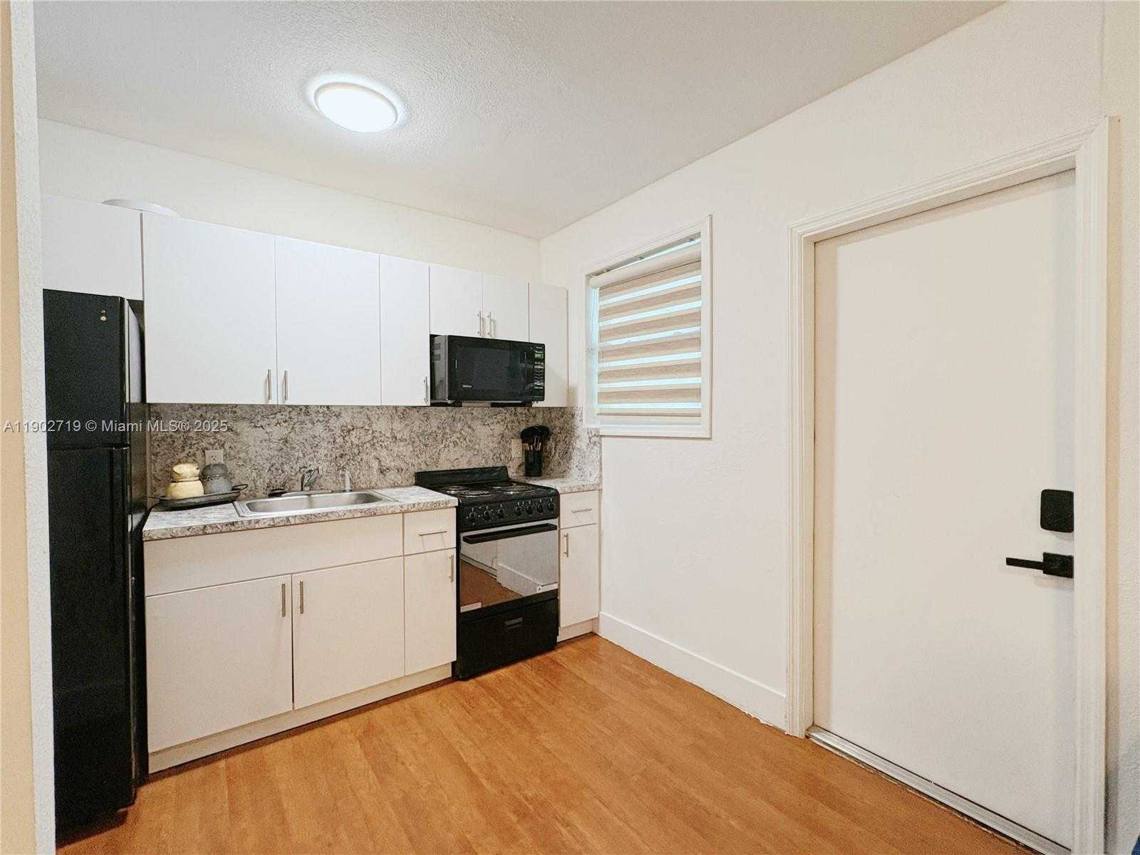 Small Image of 1726 THOMAS ST #3, Hollywood Number 8