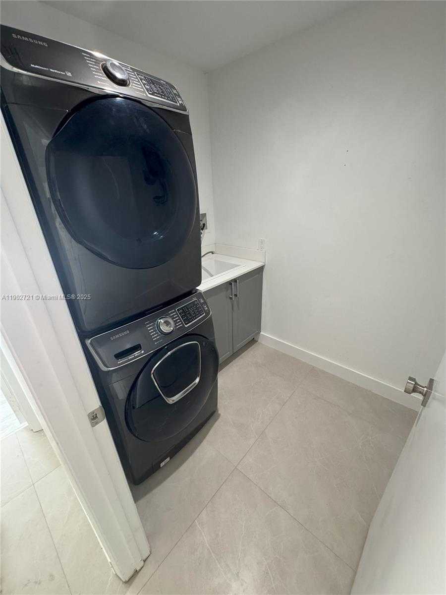 Small Image of 159 CAMERON CT, Weston Number 11