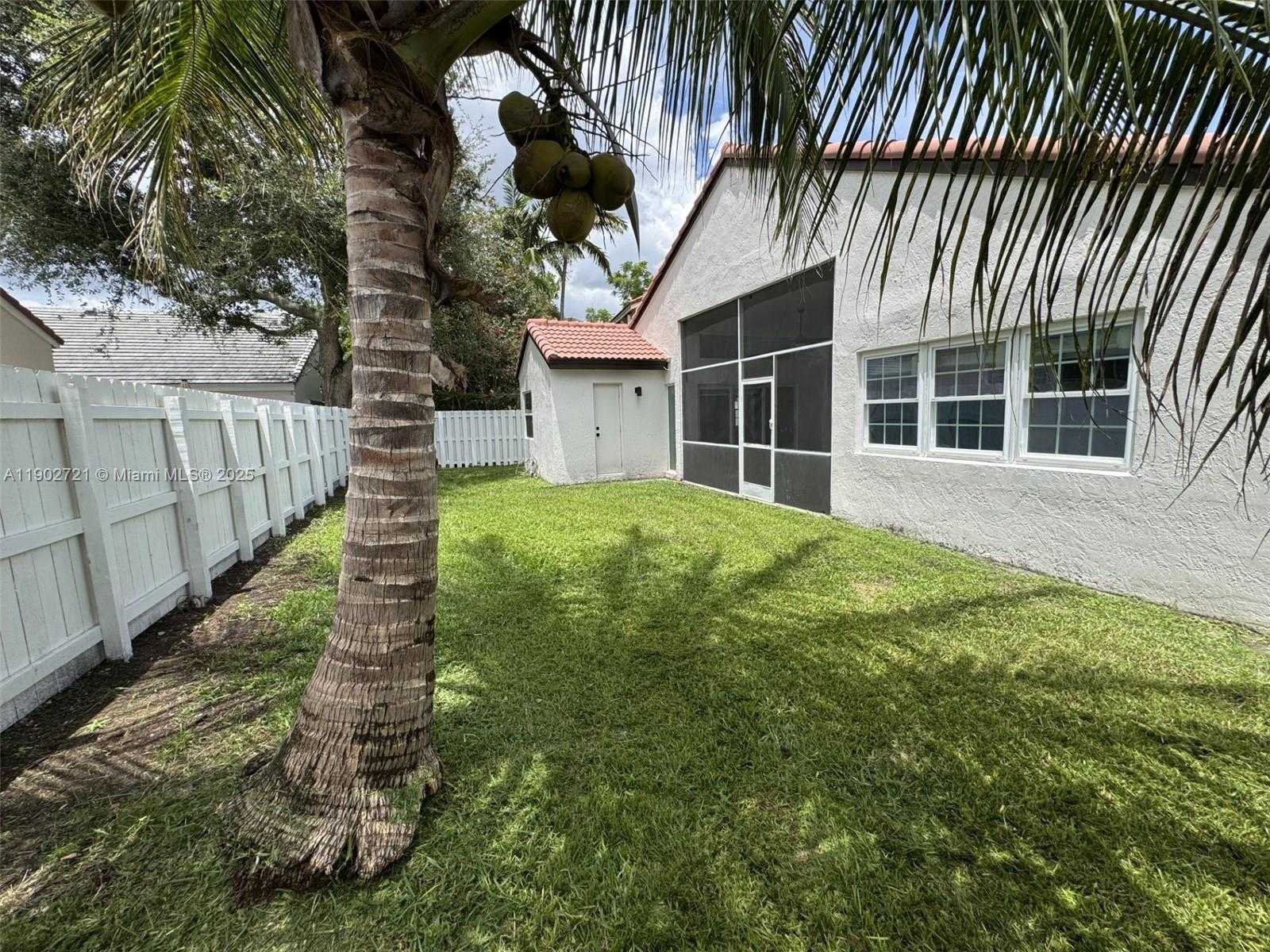 Small Image of 159 CAMERON CT, Weston Number 16