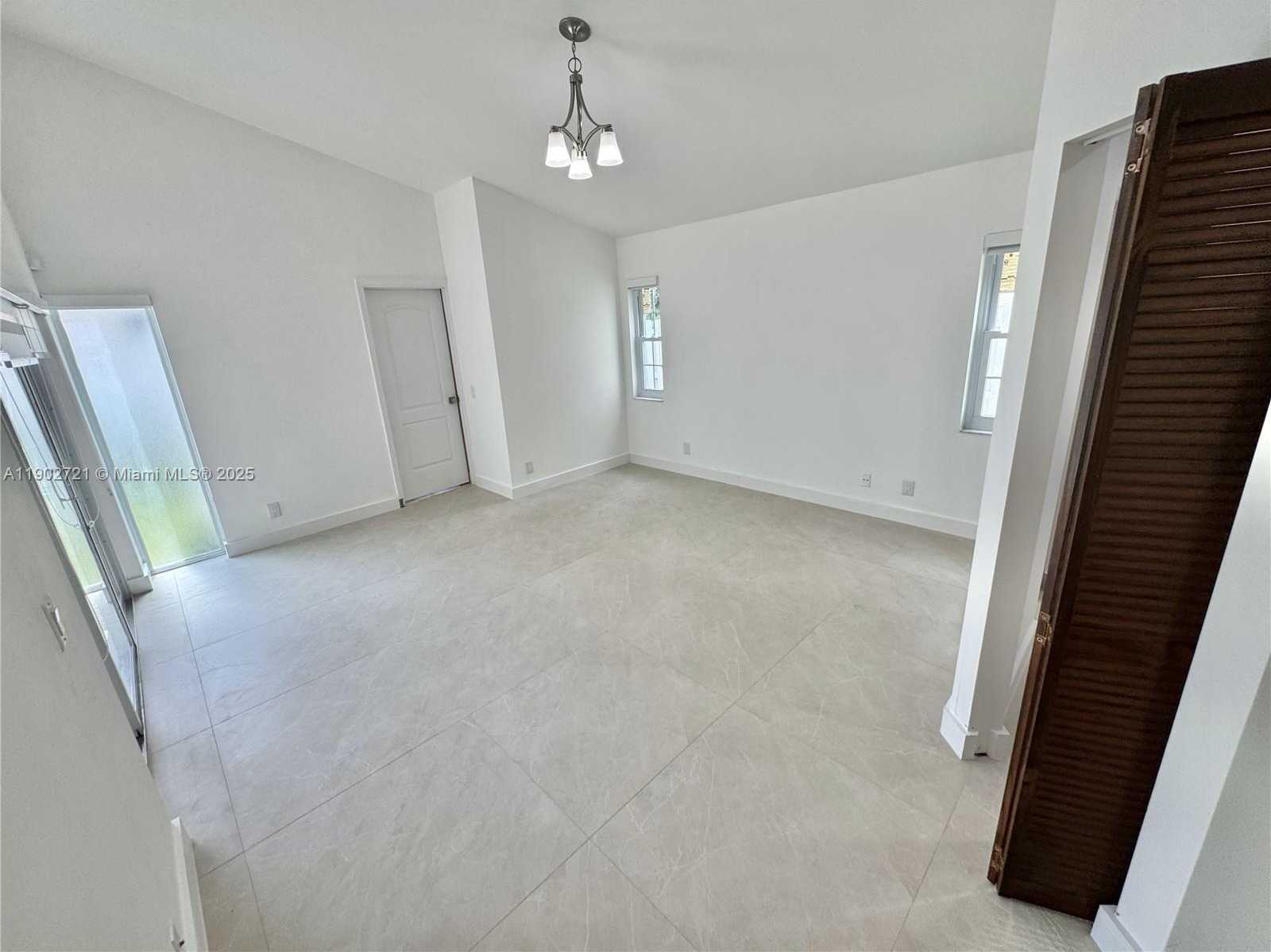 Small Image of 159 CAMERON CT, Weston Number 24