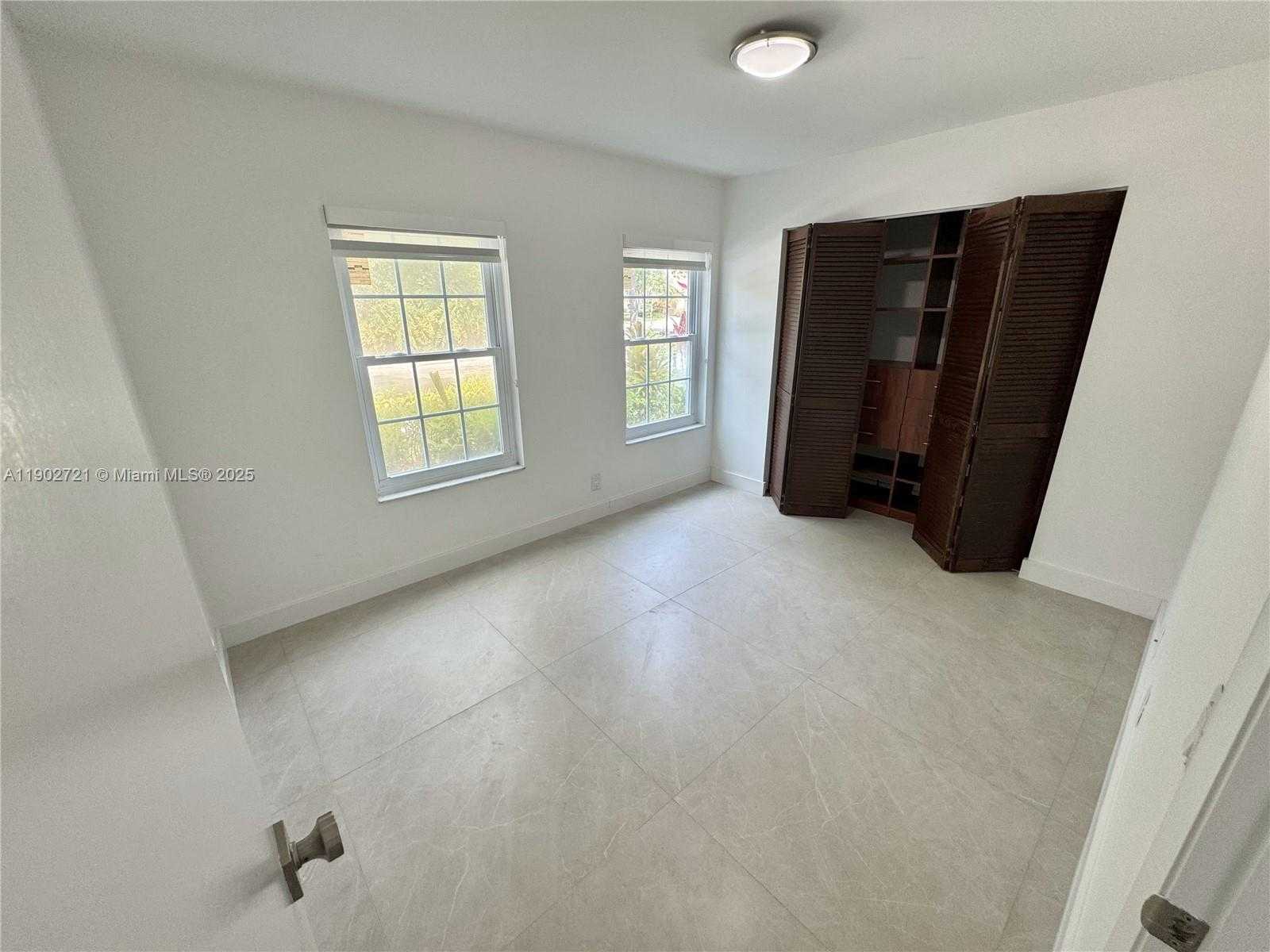 Small Image of 159 CAMERON CT, Weston Number 25