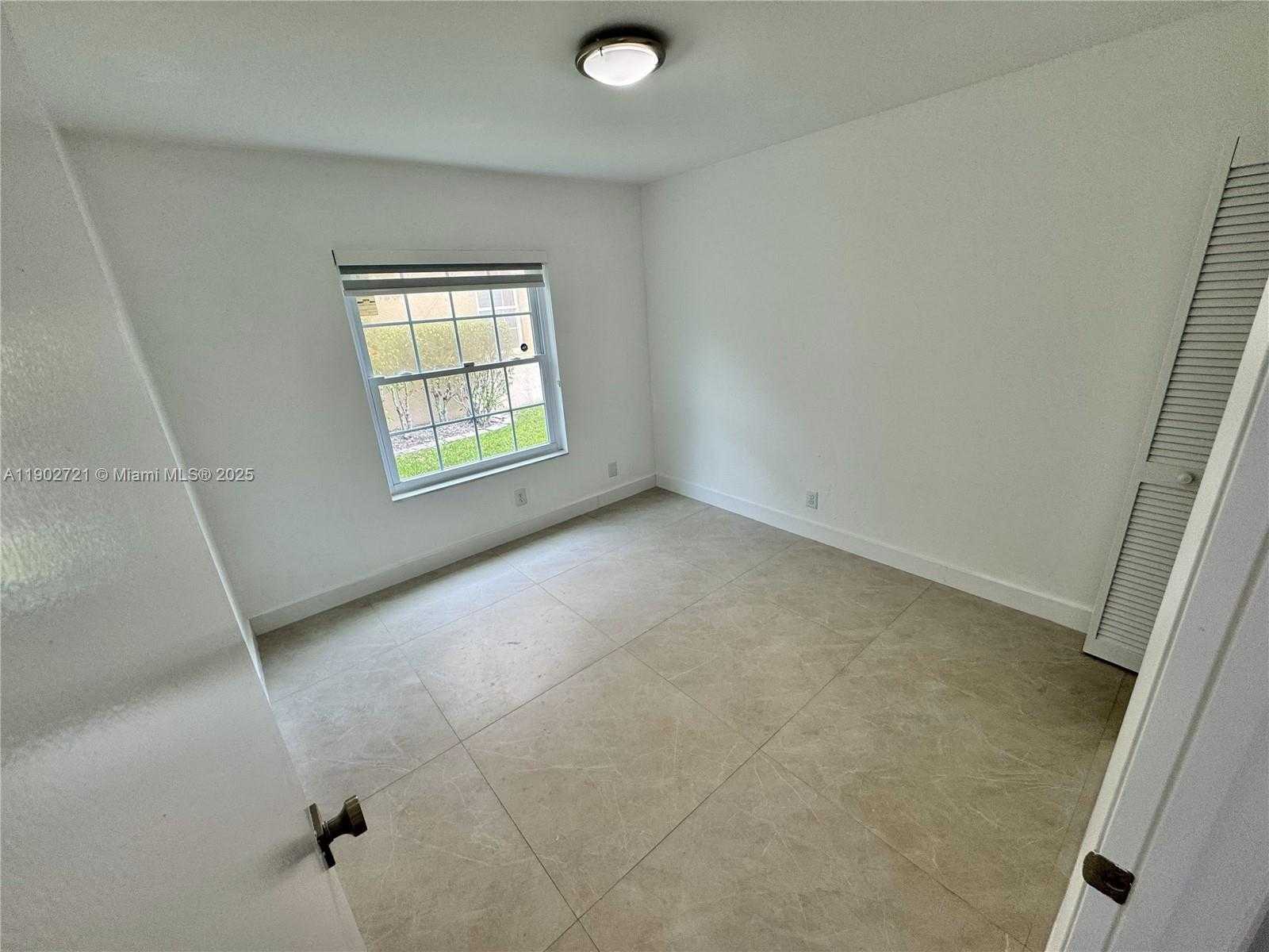 Small Image of 159 CAMERON CT, Weston Number 27