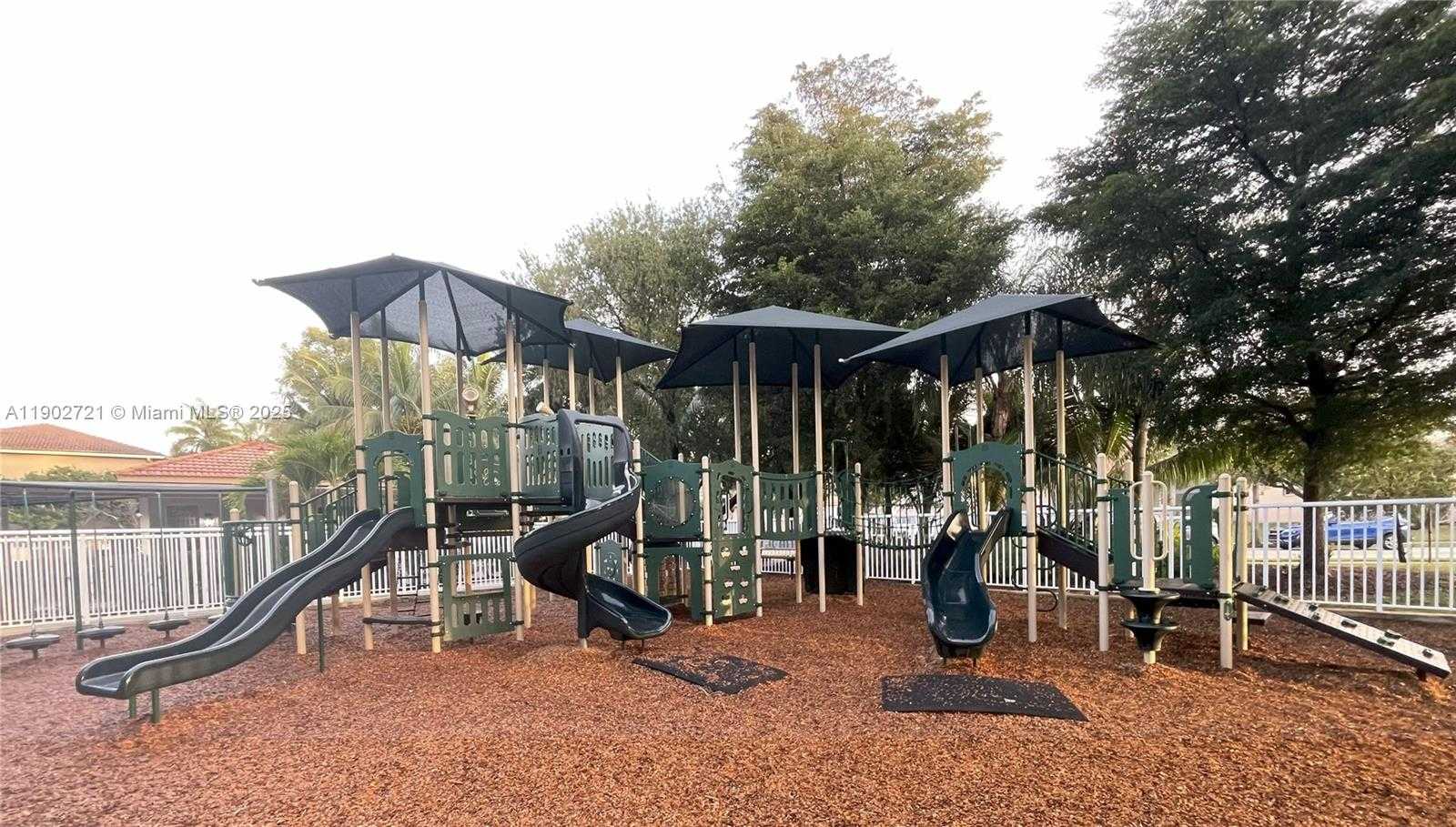 Small Image of 159 CAMERON CT, Weston Number 31