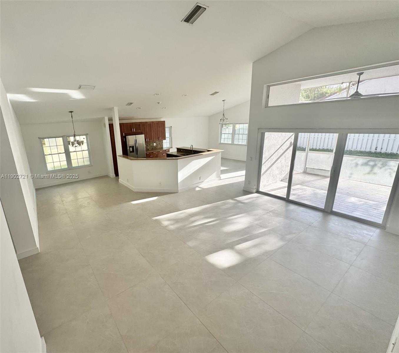 Small Image of 159 CAMERON CT, Weston Number 4