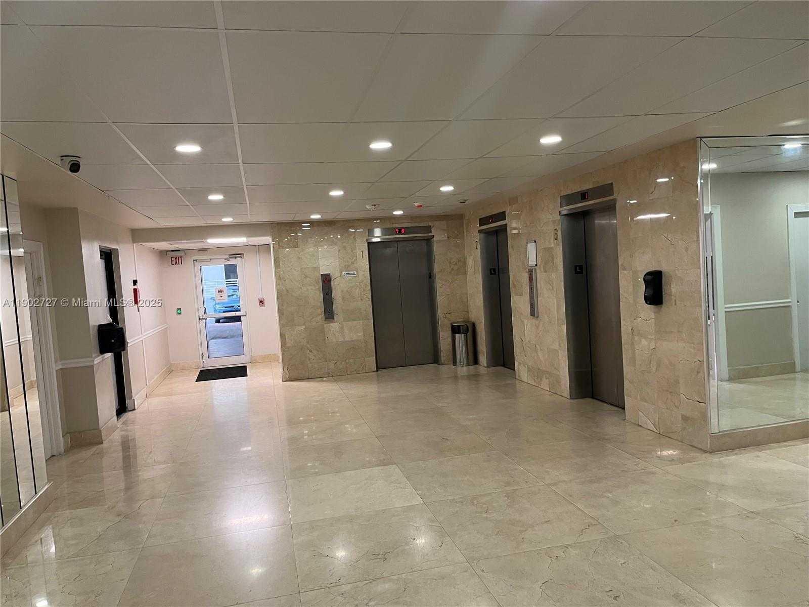 Small Image of 5005 COLLINS AVE #923, Miami Beach Number 12