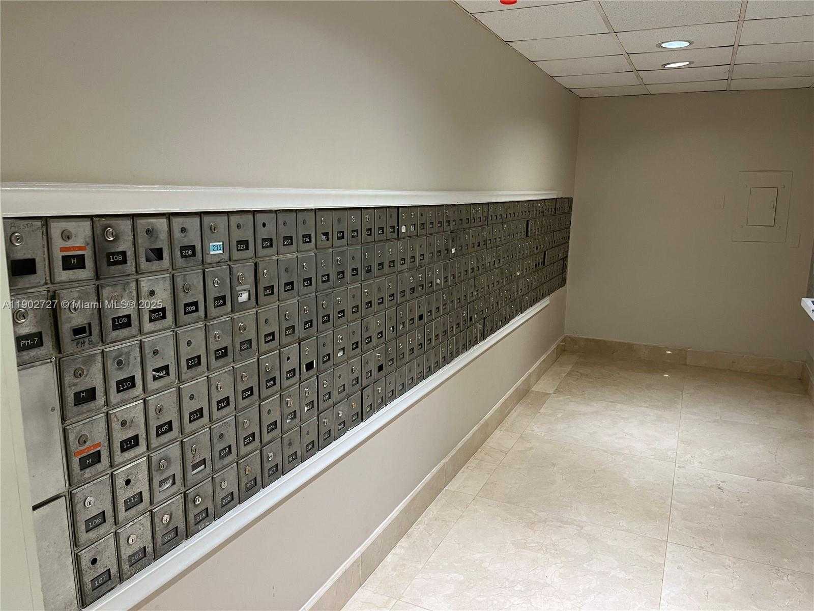 Small Image of 5005 COLLINS AVE #923, Miami Beach Number 16