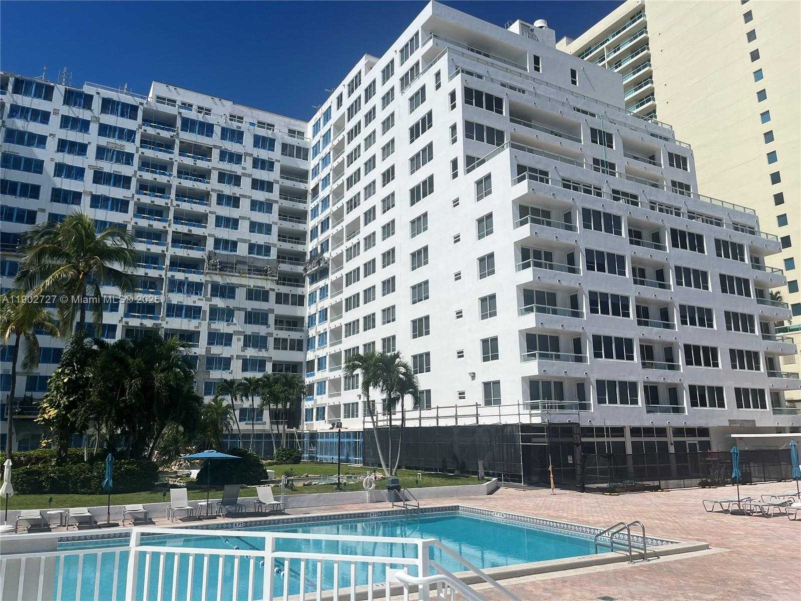 Small Image of 5005 COLLINS AVE #923, Miami Beach Number 17