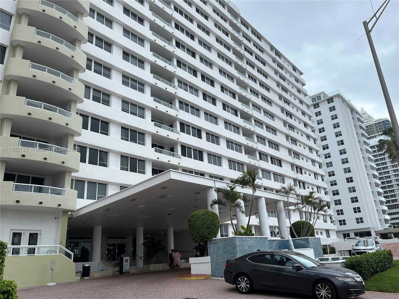 Small Image of 5005 COLLINS AVE #923, Miami Beach Number 2