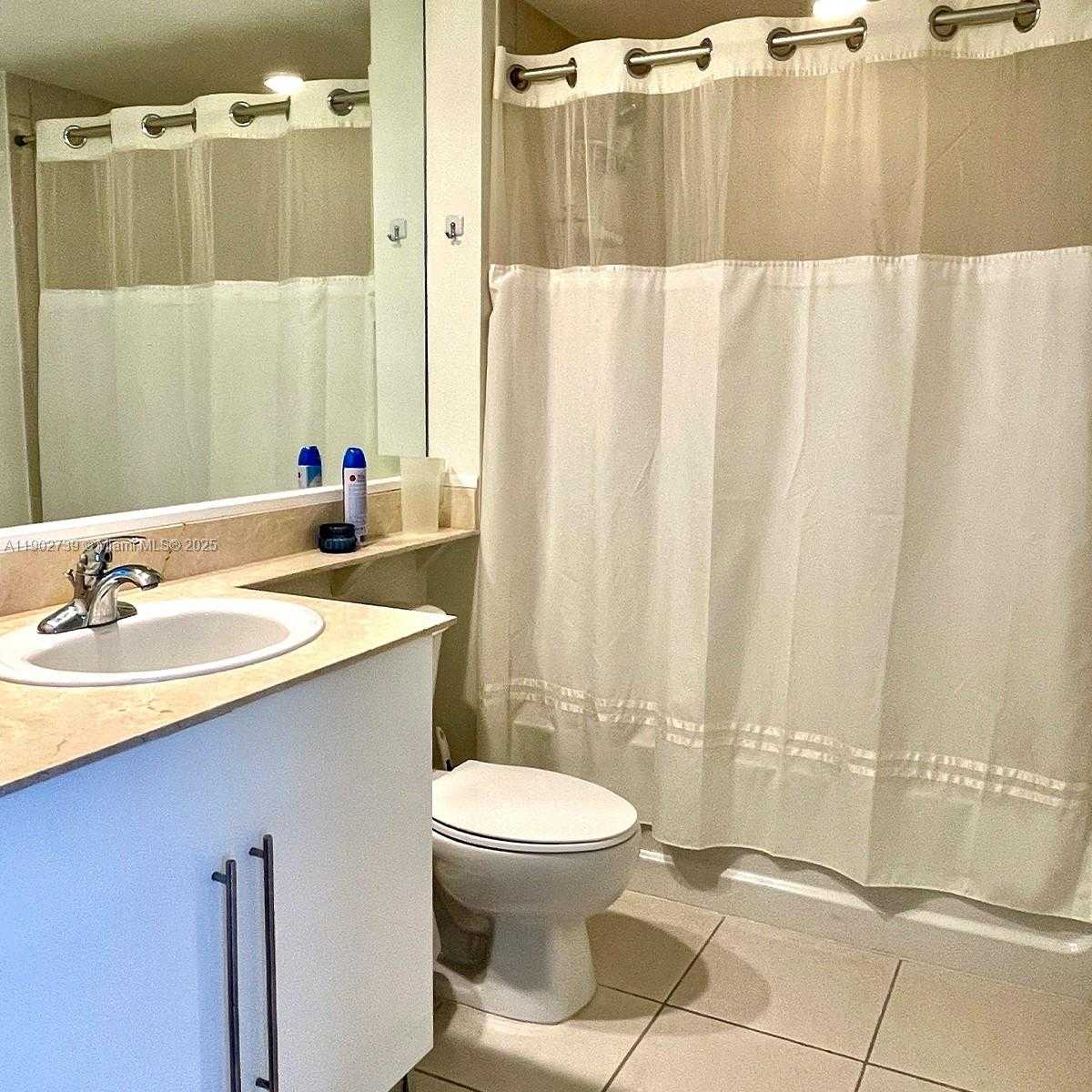 Small Image of 335 Biscayne Blvd, Miami, FL 33132, USA Number 15