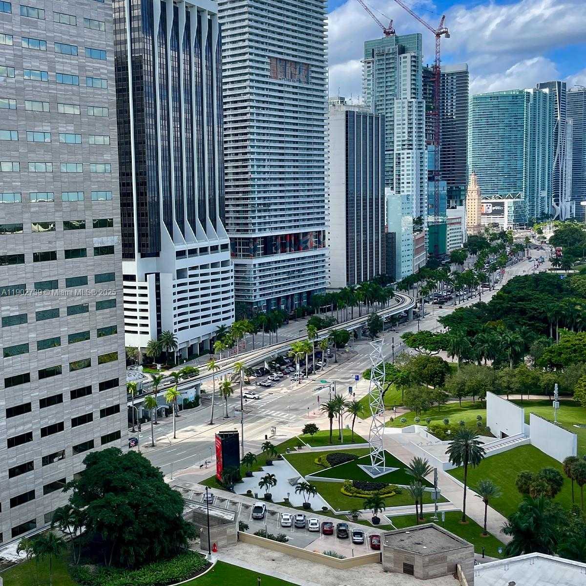 Small Image of 335 Biscayne Blvd, Miami, FL 33132, USA Number 16