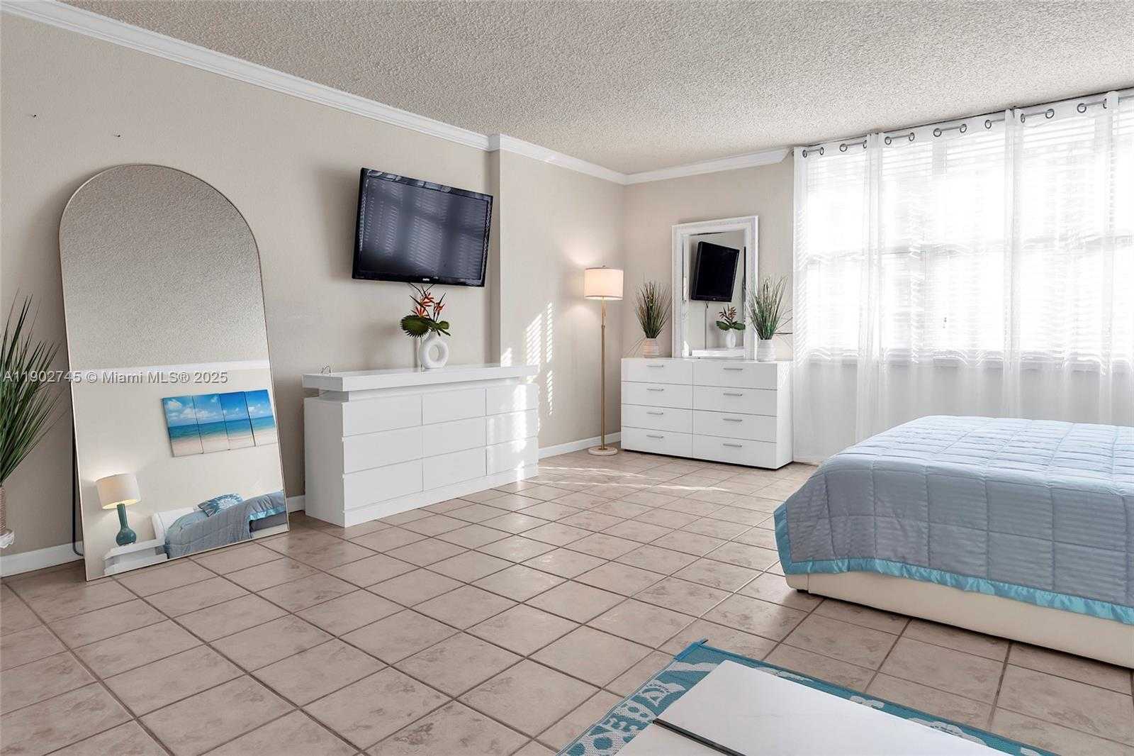 Small Image of 2501 SOUTH OCEAN DR #534, Hollywood Number 13