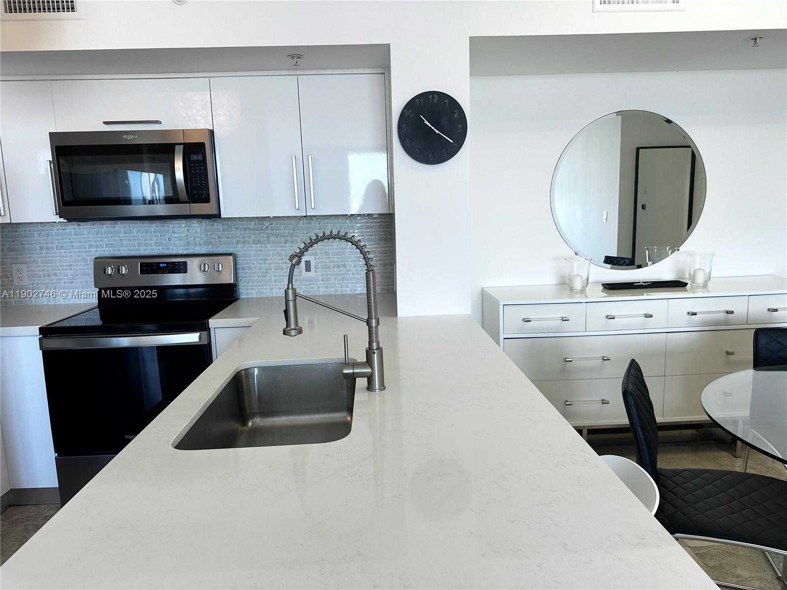 Small Image of 90 ALTON RD #1009, Miami Beach Number 12