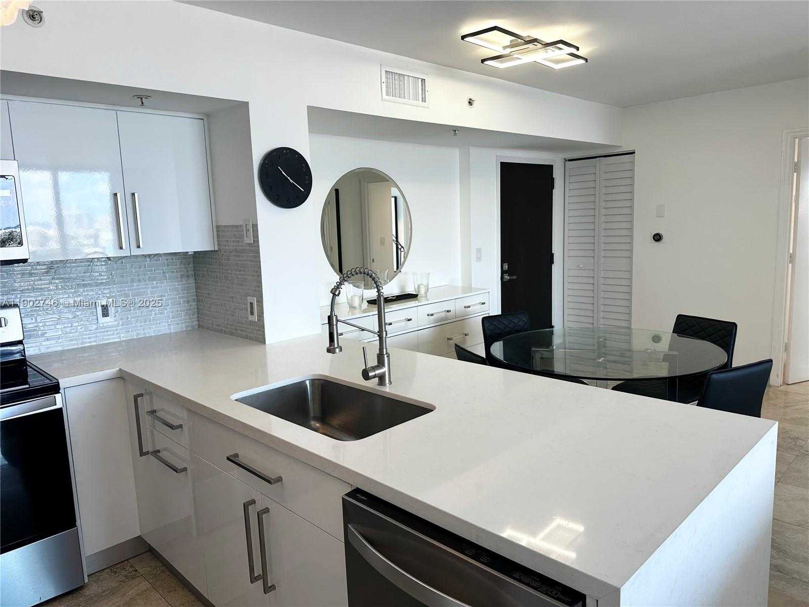 Small Image of 90 ALTON RD #1009, Miami Beach Number 15