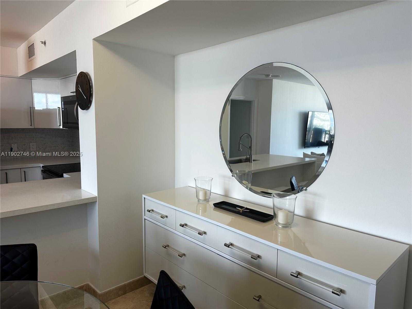 Small Image of 90 ALTON RD #1009, Miami Beach Number 6