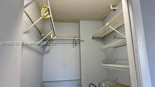 Small Image of 8333 LAKE DR #404, Doral Number 16