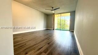 Small Image of 8333 LAKE DR #404, Doral Number 22