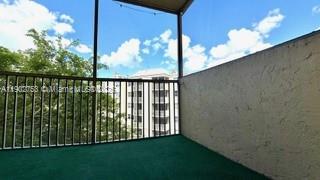 Small Image of 8333 LAKE DR #404, Doral Number 8