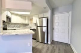 Small Image of 8333 LAKE DR #404, Doral Number 9