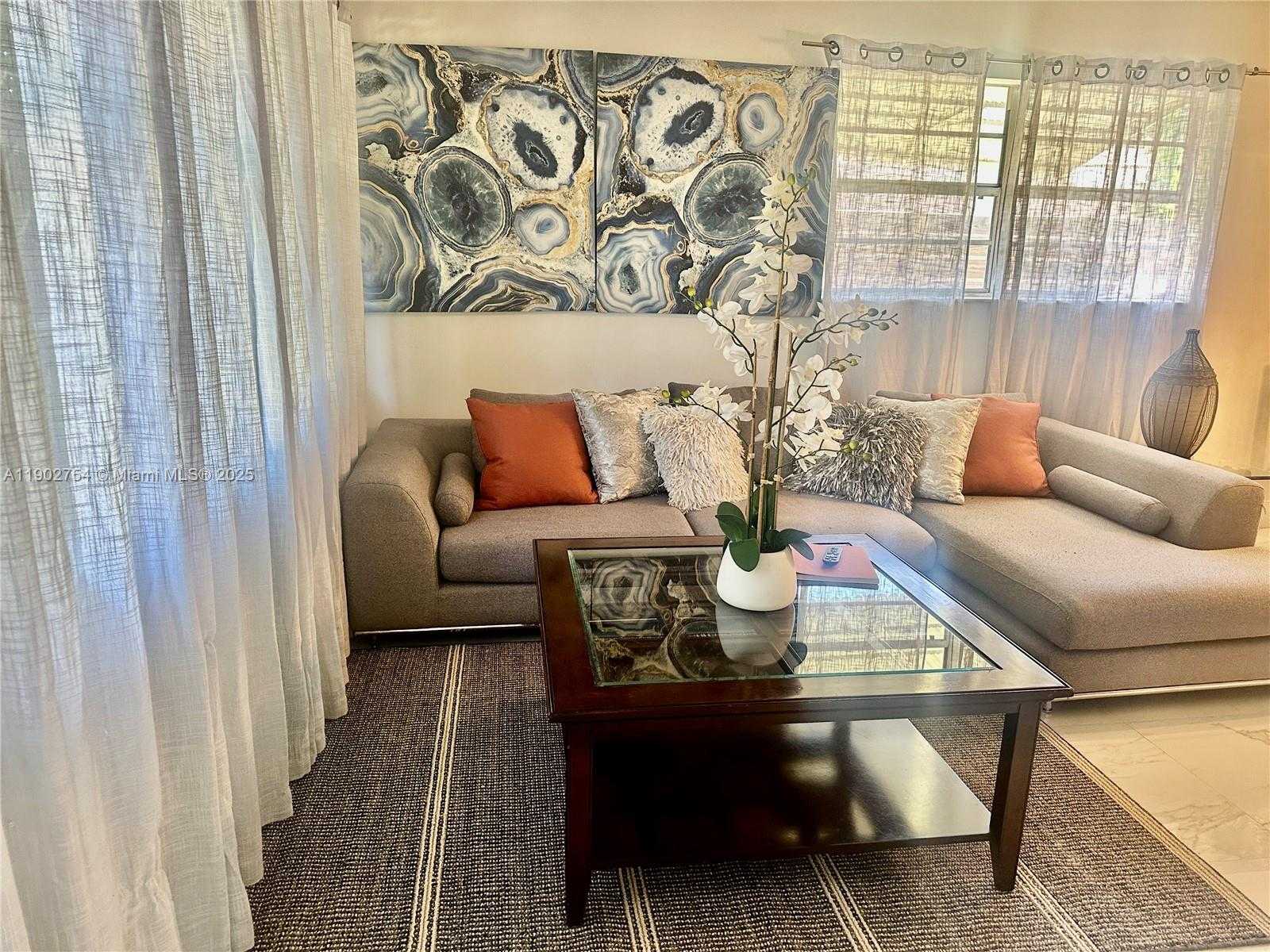 Small Image of 1008 NORTH 15TH AVE, Hollywood Number 3