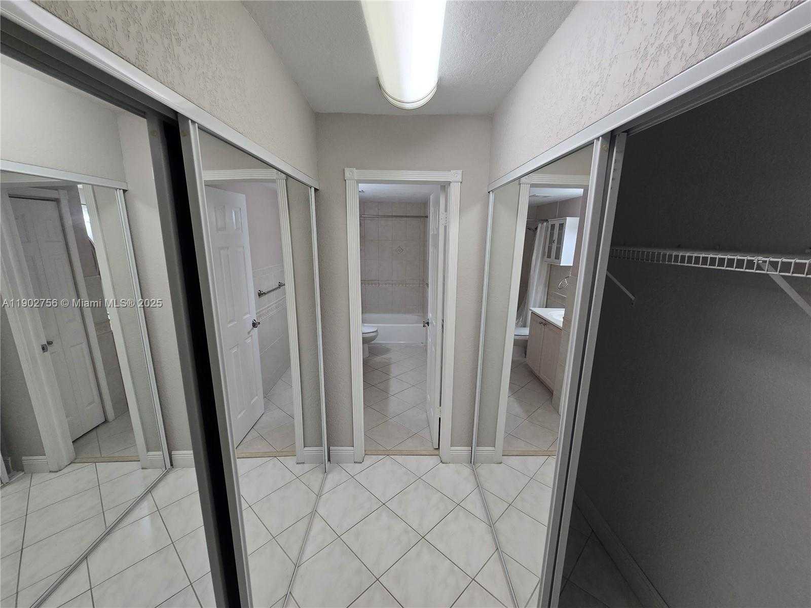 Small Image of 9371 FONTAINEBLEAU BLVD #I226, Miami Number 15