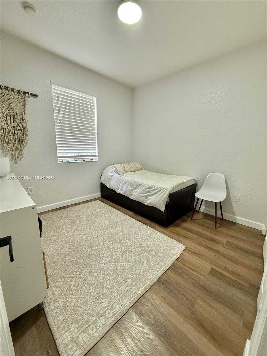 Small Image of 1034 NORTH EAST 208TH ST, Miami Number 19