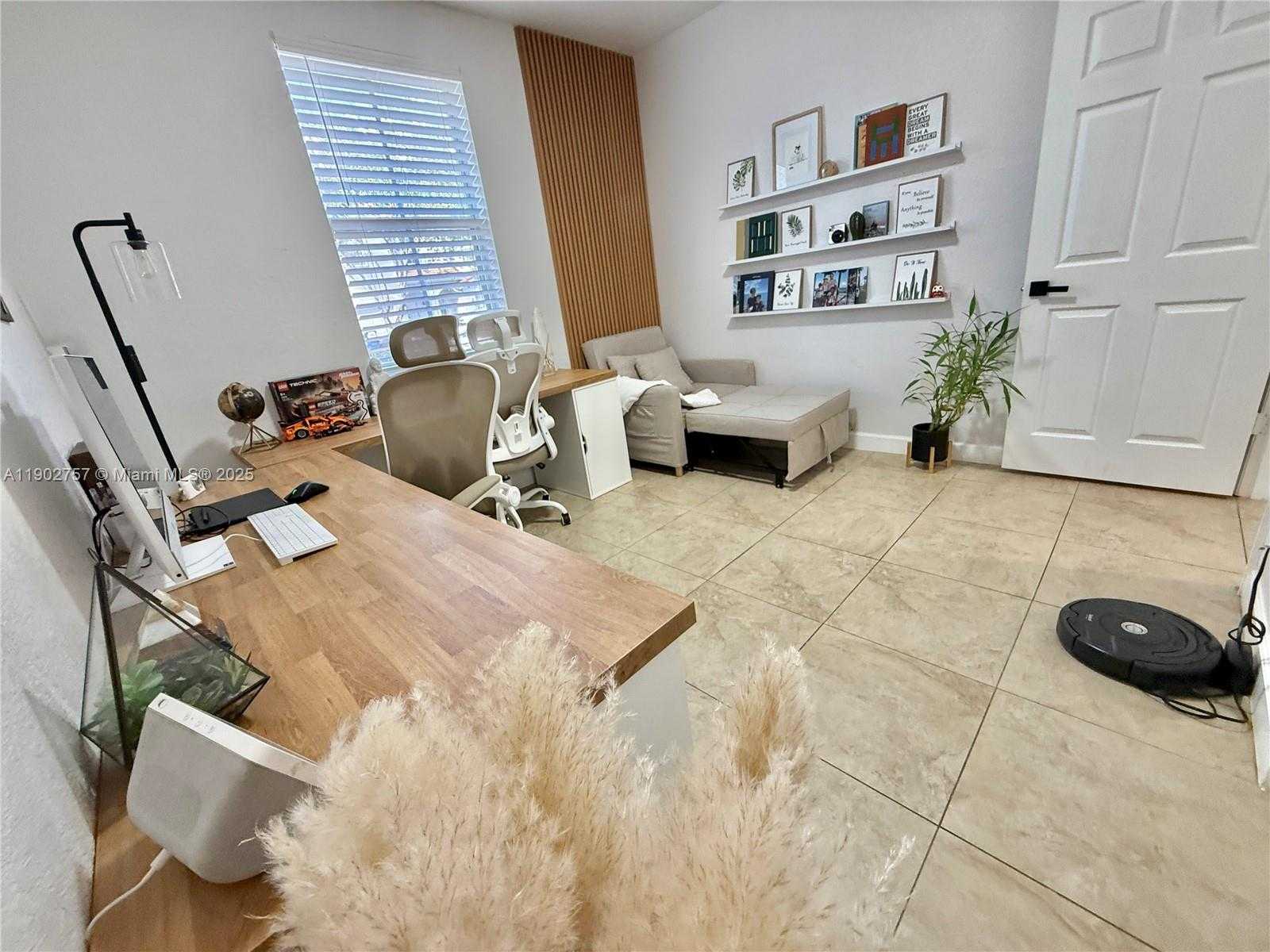 Small Image of 1034 NORTH EAST 208TH ST, Miami Number 24